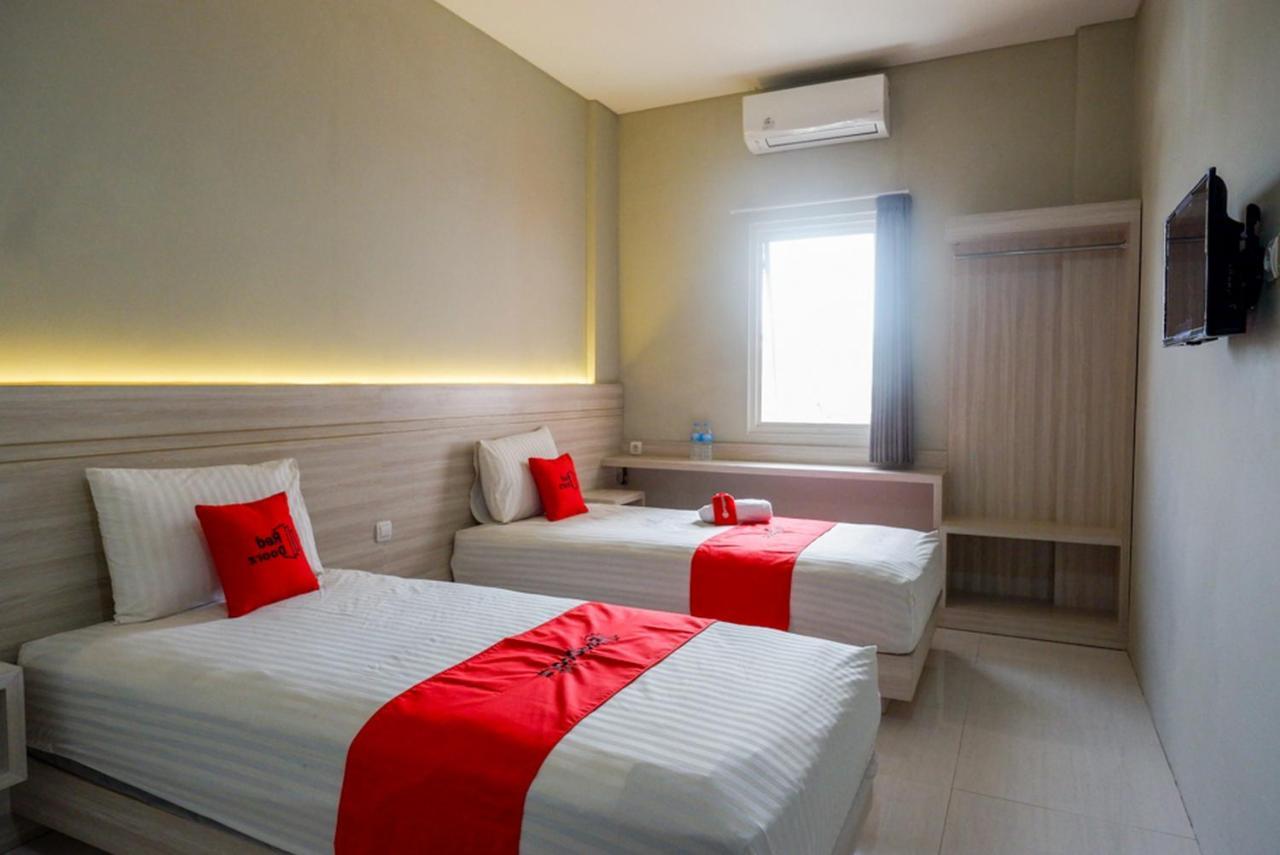 Wisma tamu Reddoorz Syariah Near Prpp 2*